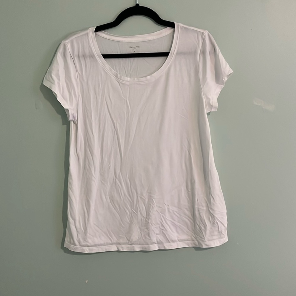 Garner Hill White tee